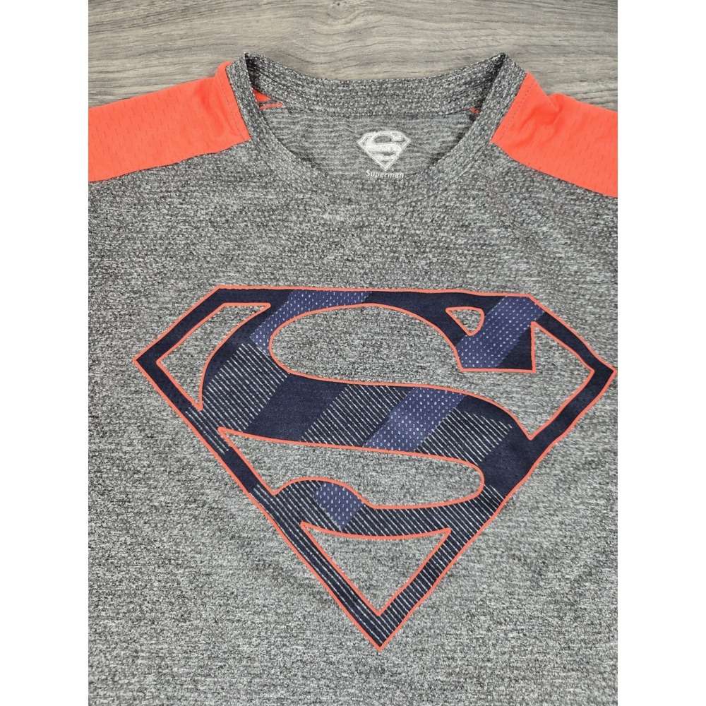 Superman T Shirt Mens Small Gray‎ Textured Polyester